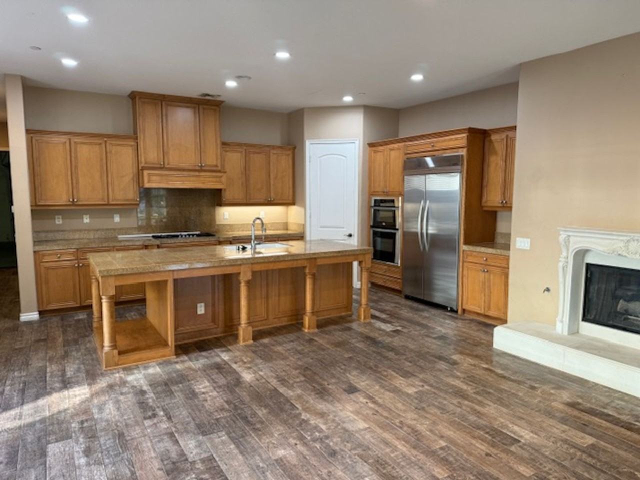 4164 Baltic St - Photo 3 of 13