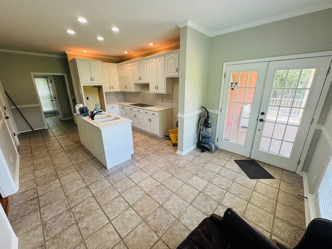 449 Sanders Ln - Photo 4 of 32