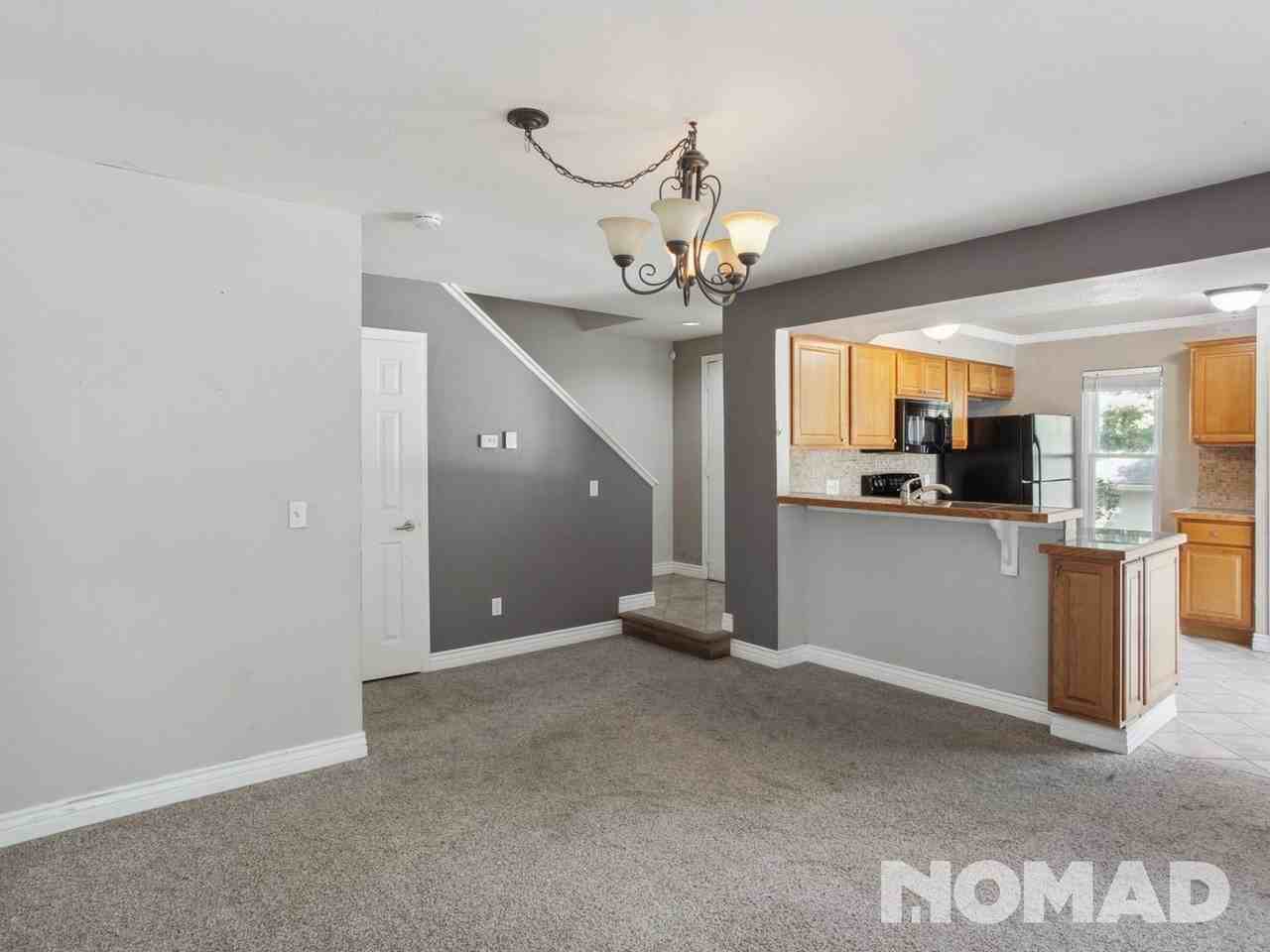 2629 S Xanadu Way - Photo 7 of 23
