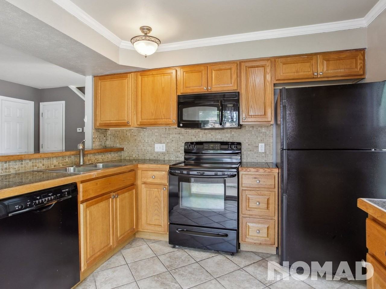 2629 S Xanadu Way - Photo 3 of 23