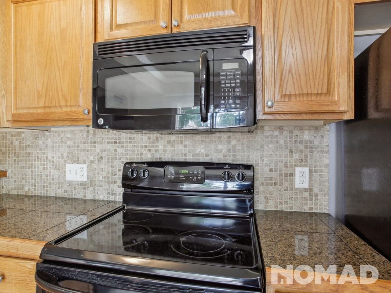 2629 S Xanadu Way - Photo 4 of 23