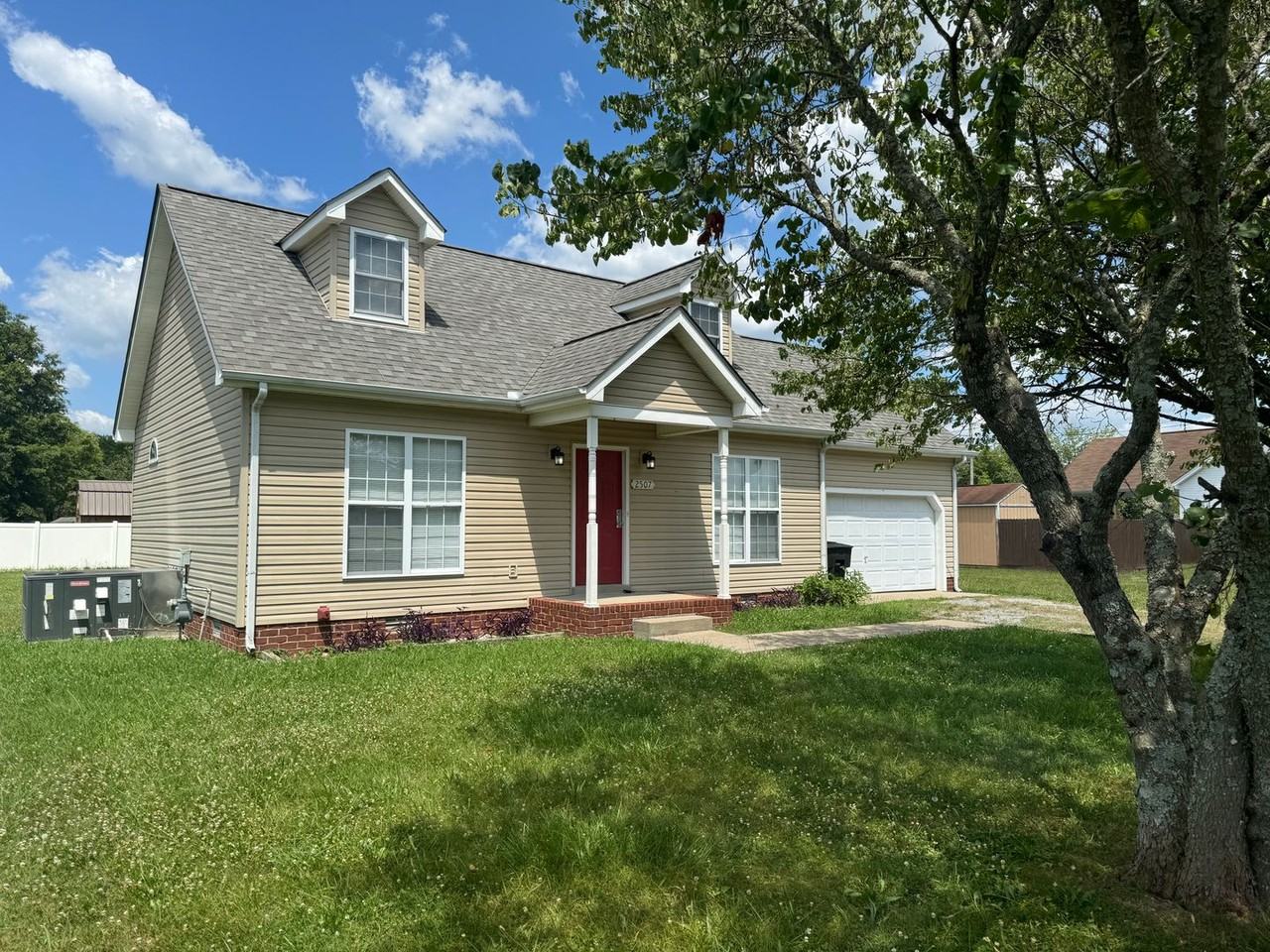 2507 Floyd Ave - Photo 2 of 25