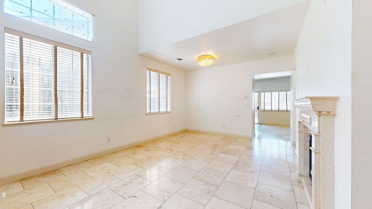 901 Market St - Photo 2 of 23