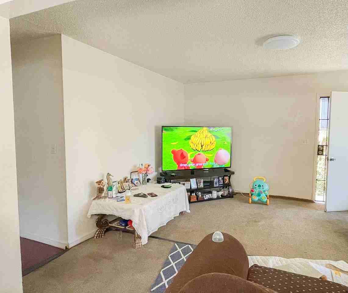 78 Geil st - Photo 2 of 11