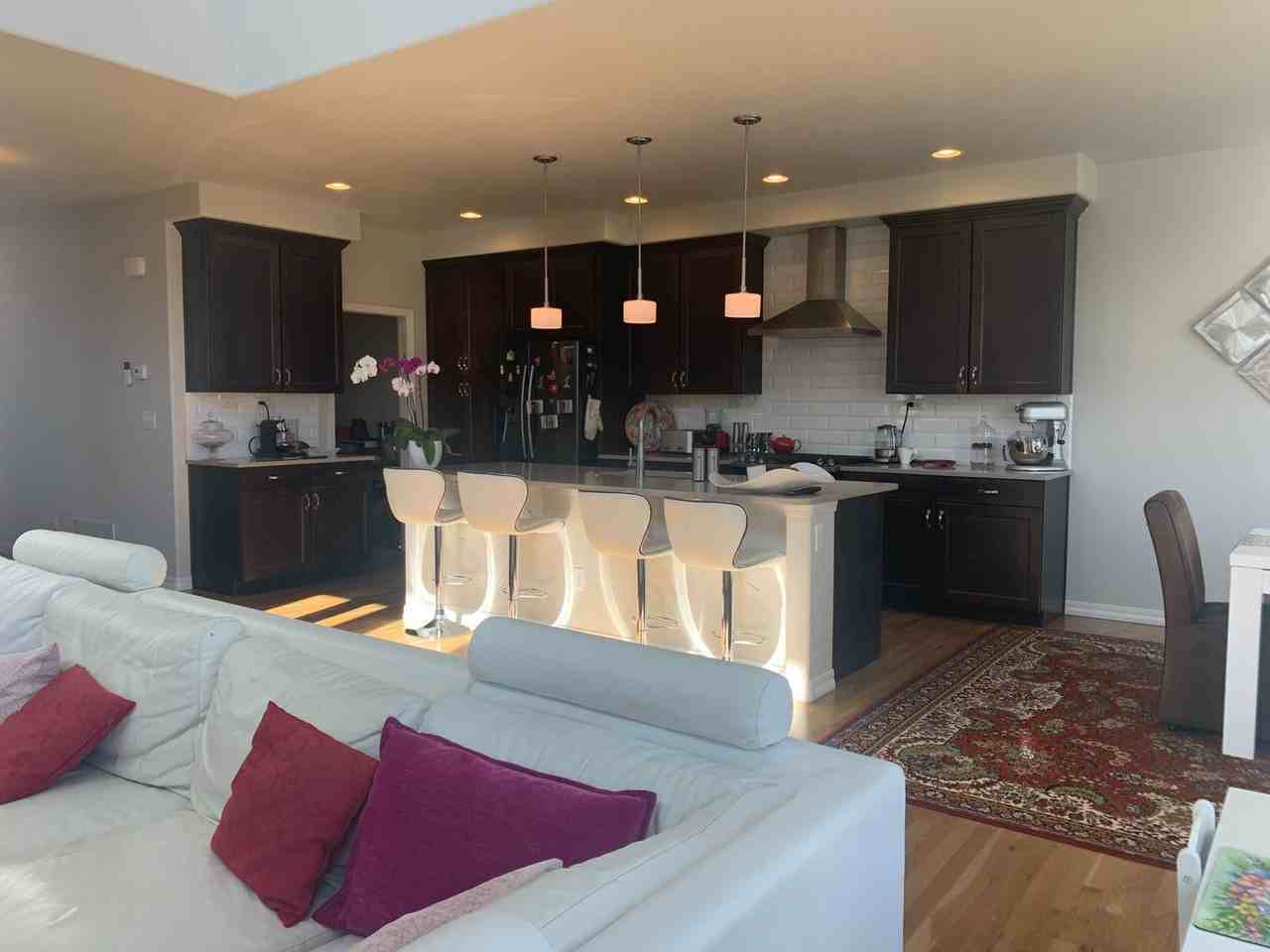 10055 Edgemont Ranch Ln - Photo 2 of 50