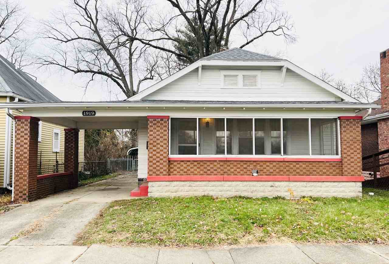 1919 S 9th St - Photo 2 of 18