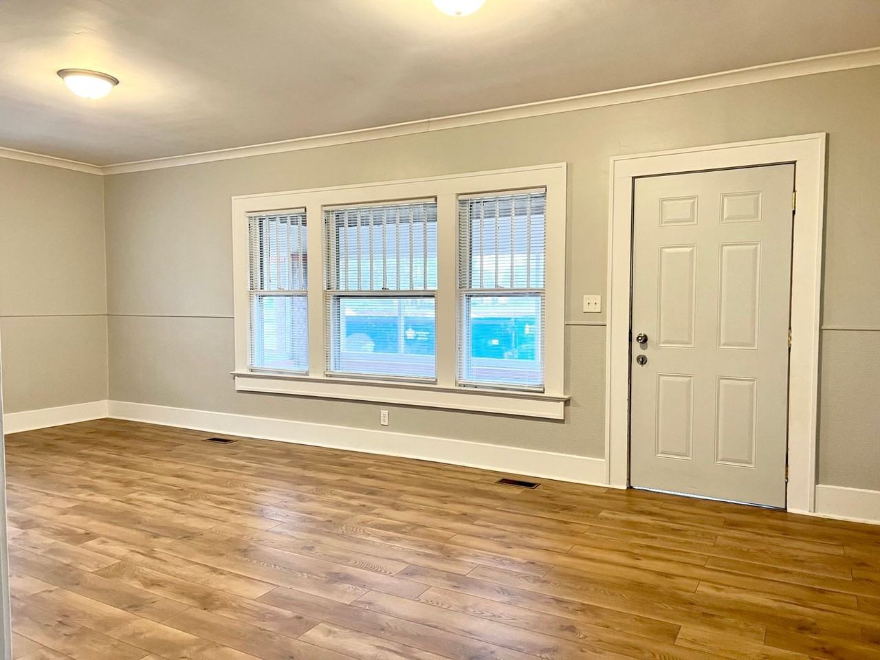 1919 S 9th St - Photo 3 of 18