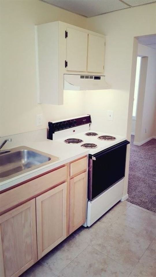 111 S Newport Ave - Photo 6 of 13