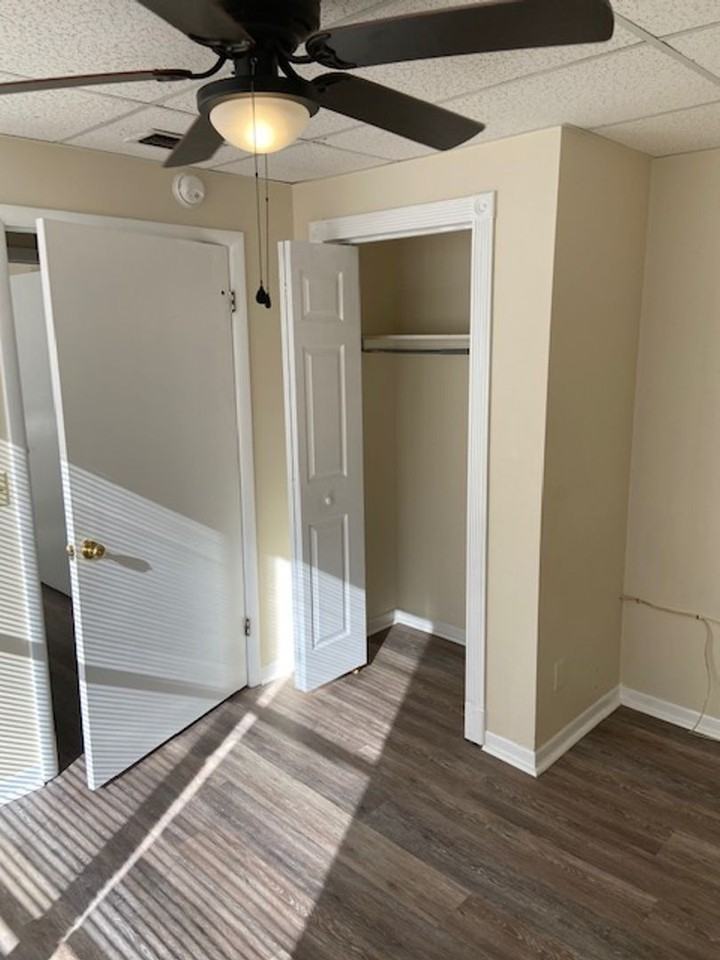 111 S Newport Ave - Photo 7 of 13