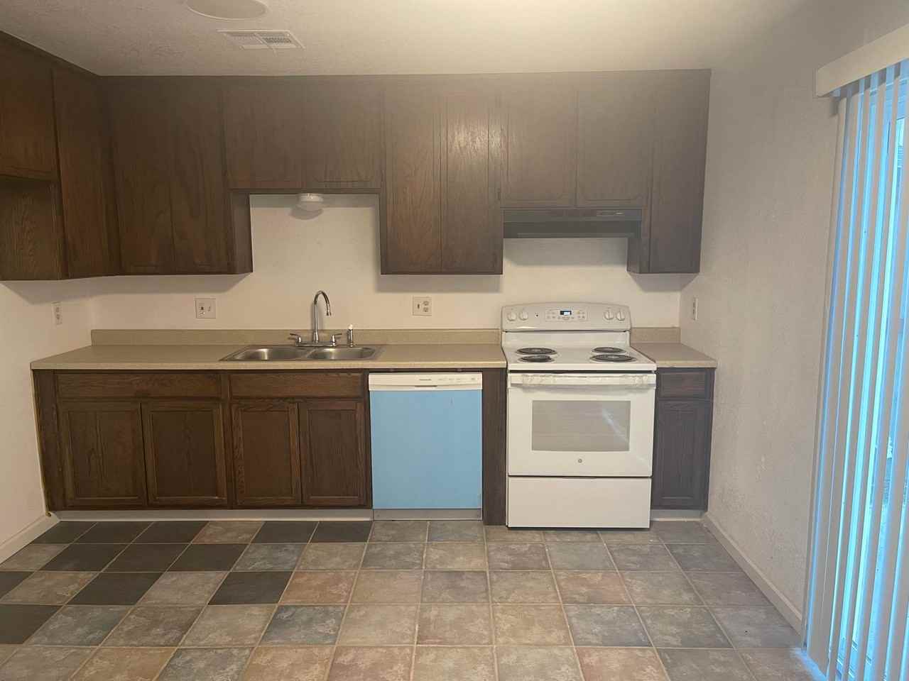 545 Blossom Dr - Photo 3 of 13