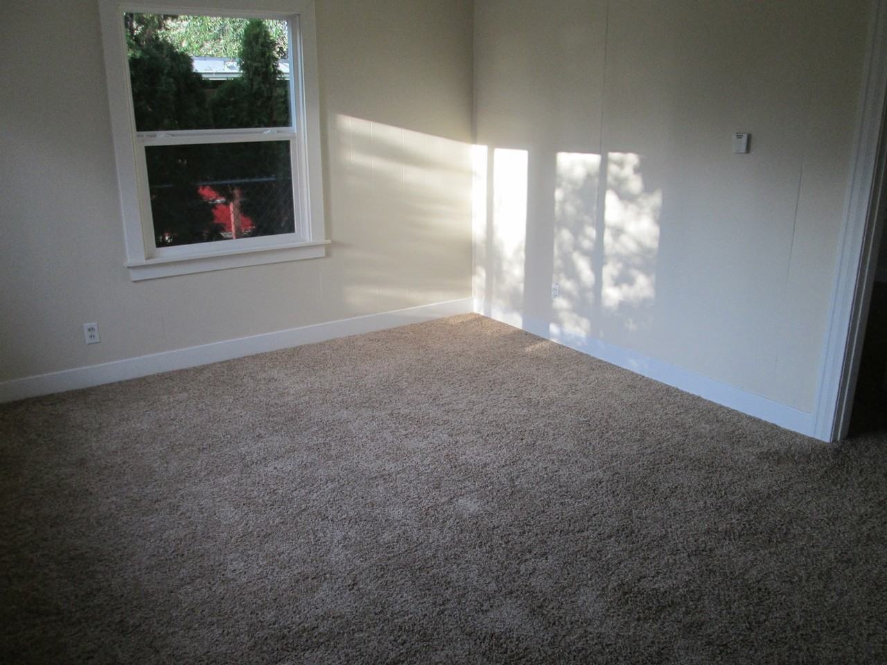 715 Owens St - Photo 2 of 13