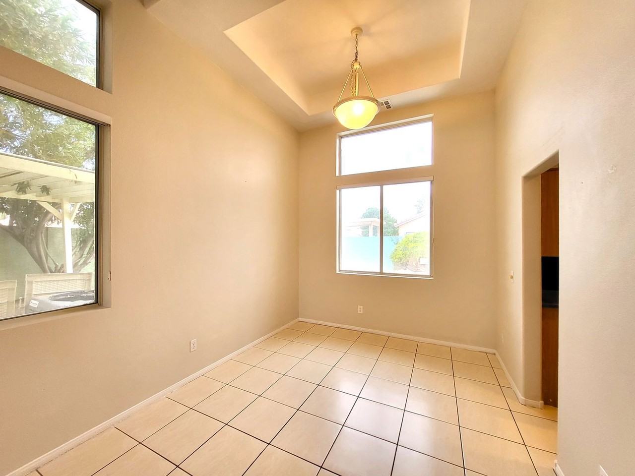 9318 Spellman Ct - Photo 5 of 39