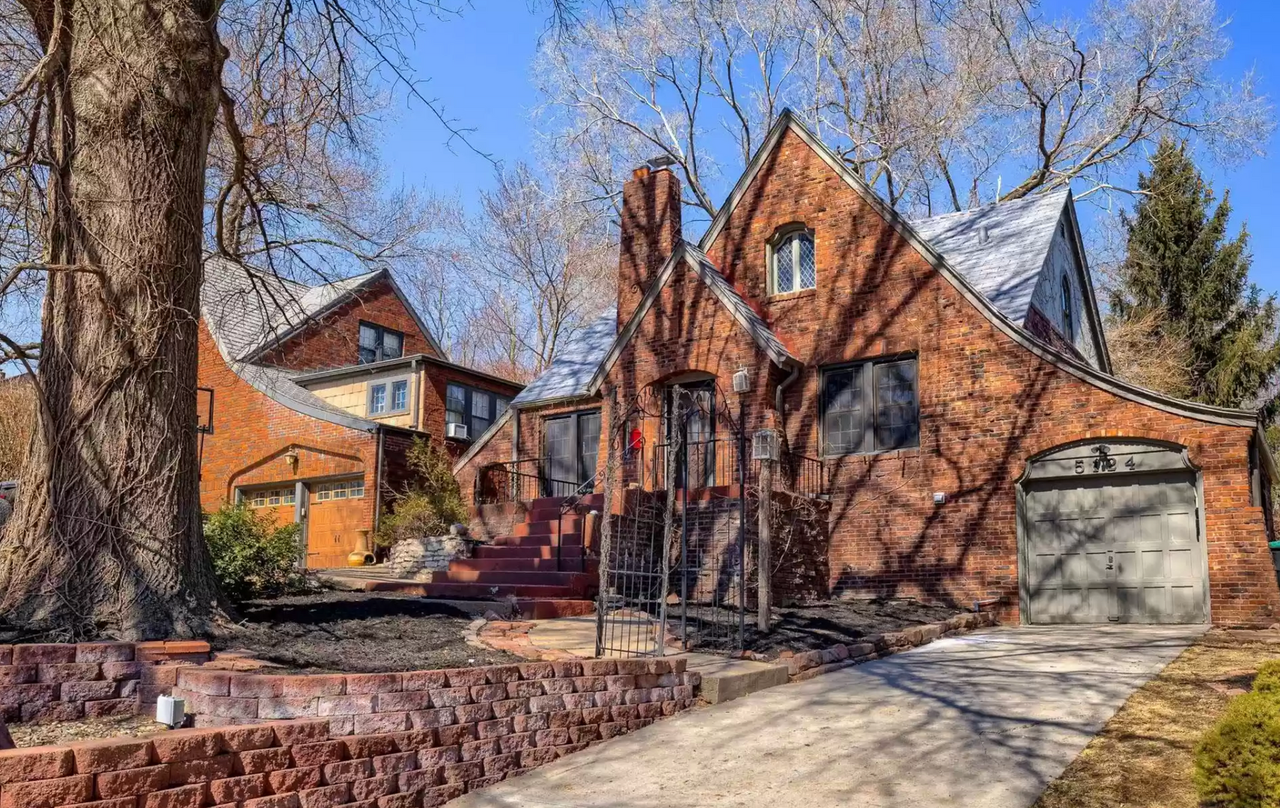 5124 Seward St - Photo 2 of 22