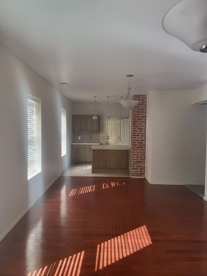 423 High St Se - Photo 7 of 7