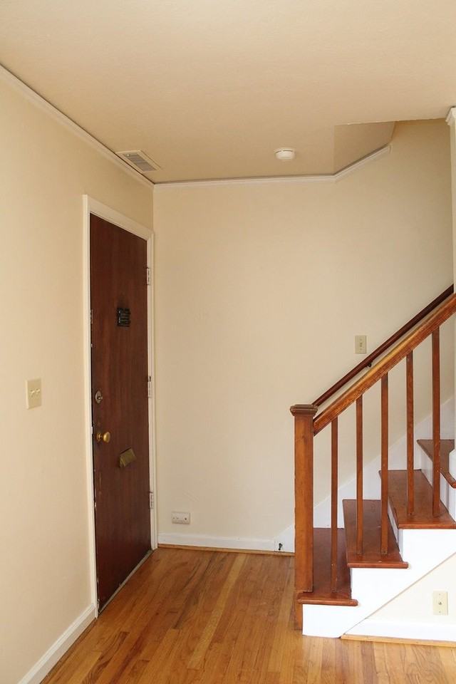 1623 Se Washington St - Photo 2 of 20