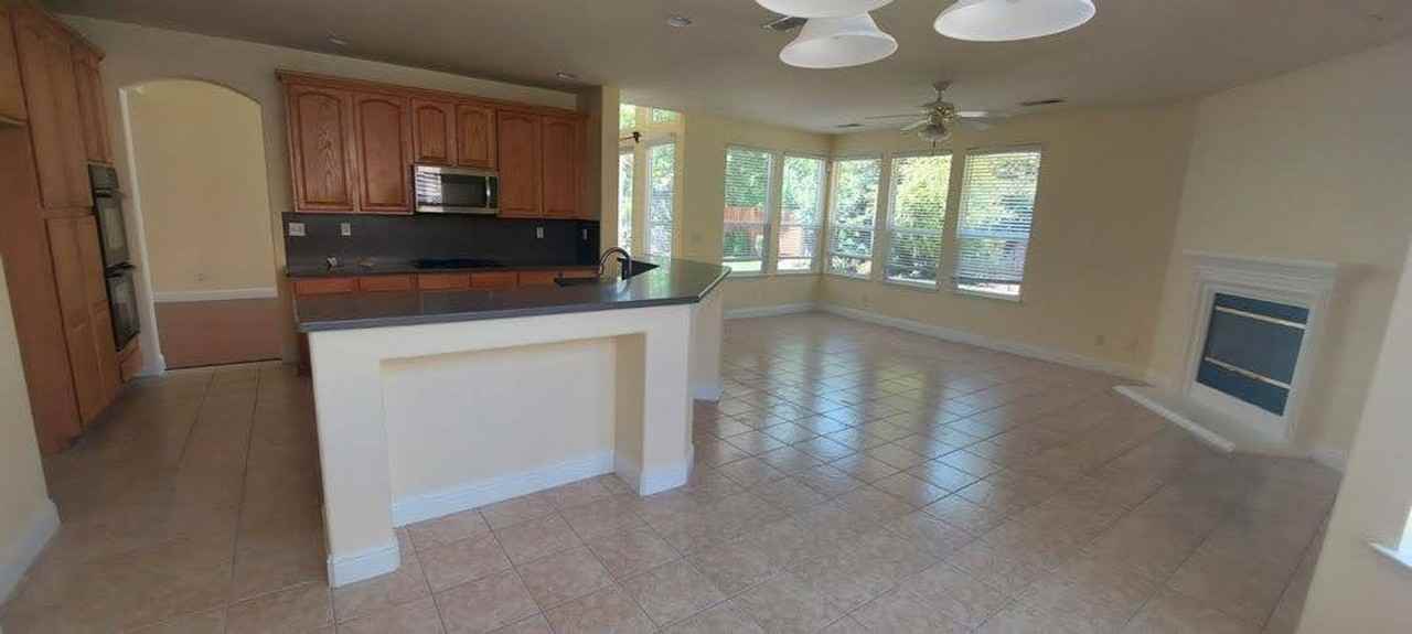 1757 Grazziani Way - Photo 4 of 50