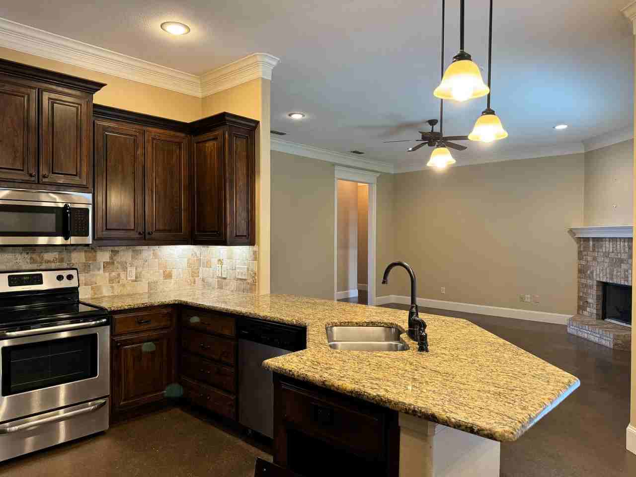 7345 Flat Rock Ln - Photo 7 of 31