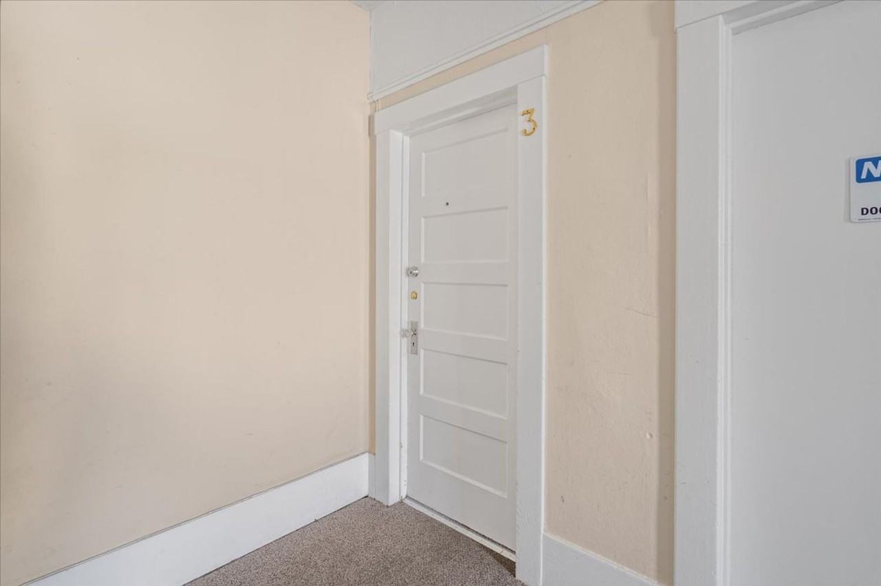 318 Emerson St. - Photo 3 of 12