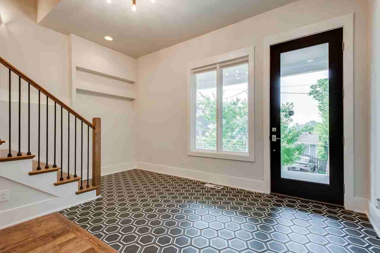 3304B Trevor St - Photo 3 of 48