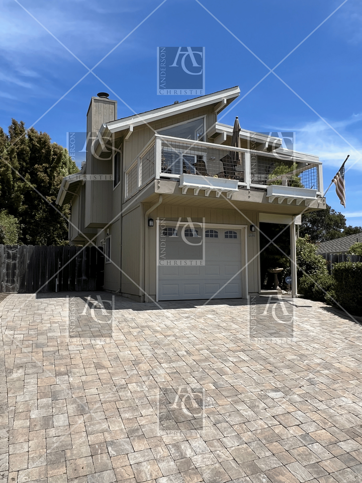 304 Hill St - Photo 2 of 33