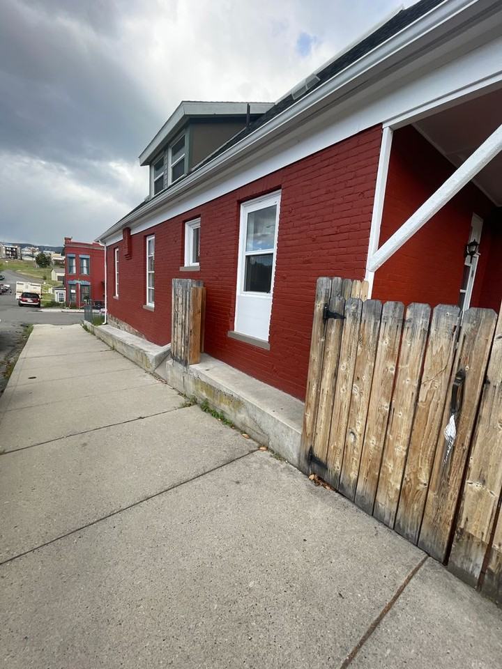 327 N Alabama St - Photo 3 of 48