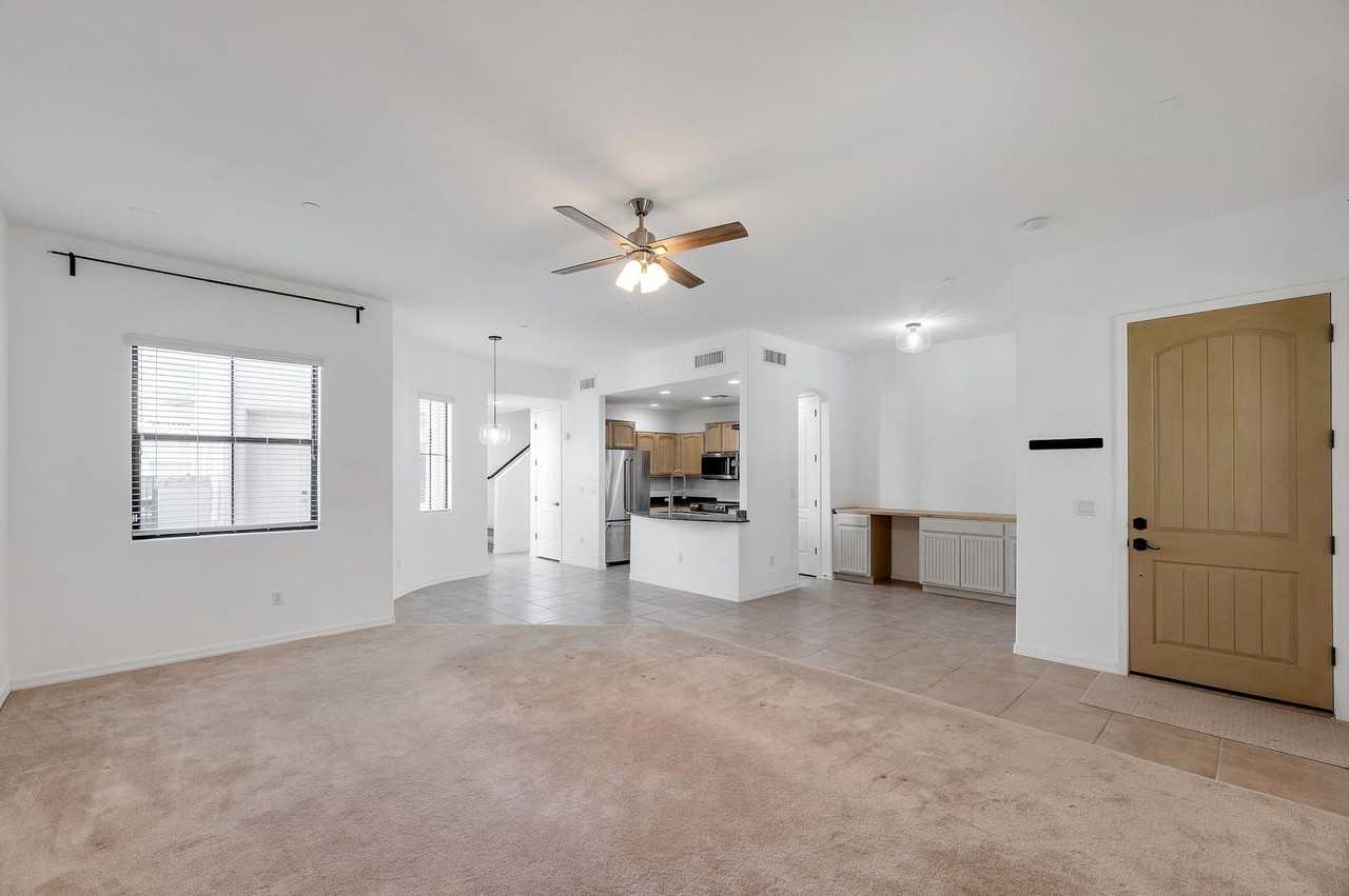 10055 N 142nd St #1330 - Photo 3 of 16
