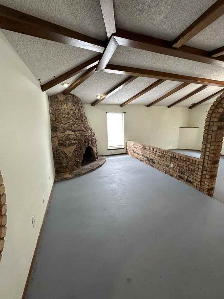 1021 W Yucca Ave - Photo 6 of 29