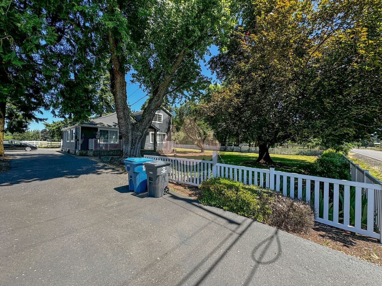10091 Leverman Rd Se - Photo 2 of 8