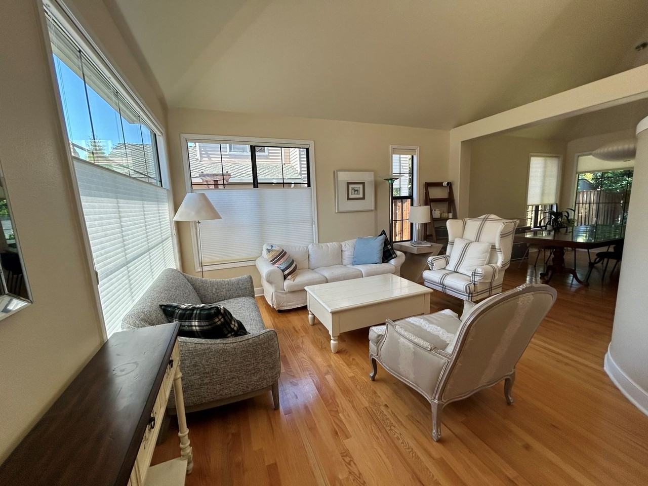 15446 Partridge Dr - Photo 3 of 16