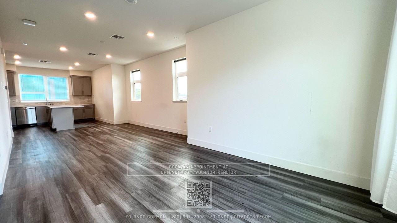 4080 Linden St #101 - Photo 3 of 32