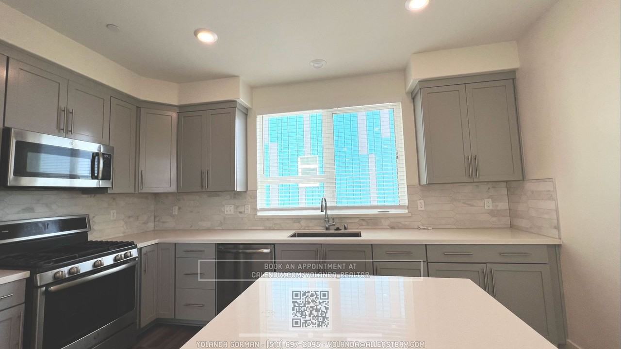 4080 Linden St #101 - Photo 7 of 32