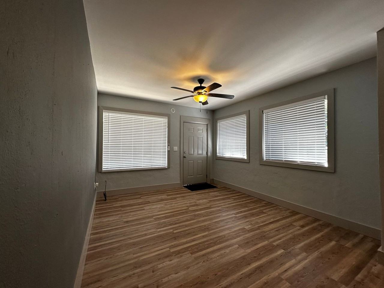 Perdido Manor - Photo 7 of 20