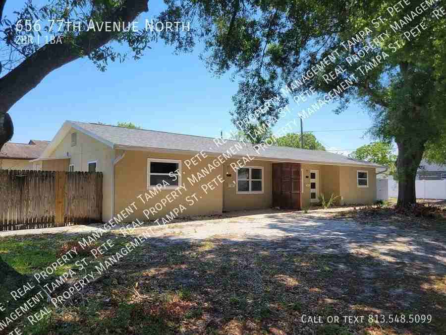 656 77th Ave N - Photo 3 of 23