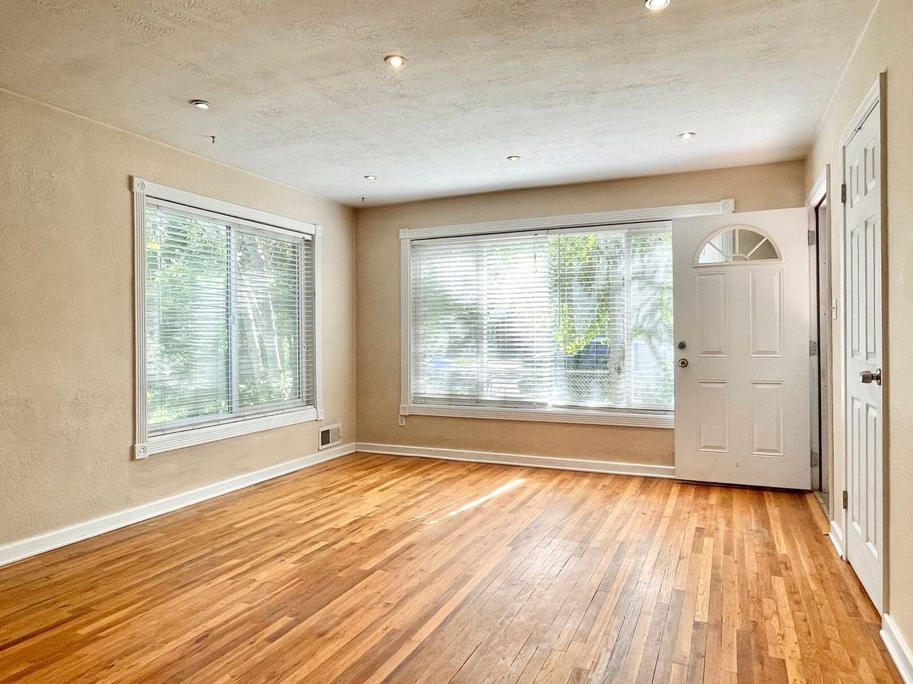2830 S Connor St #NA - Photo 3 of 17
