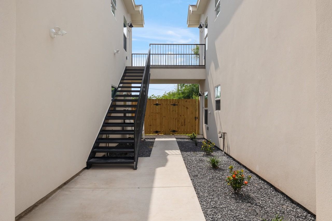 3638 N Mezcal Dr #1 - Photo 7 of 13