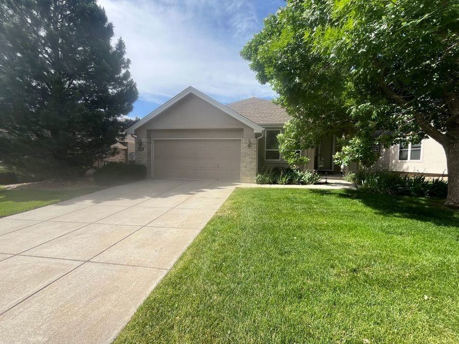 857 Appleby Pl - Photo 3 of 27