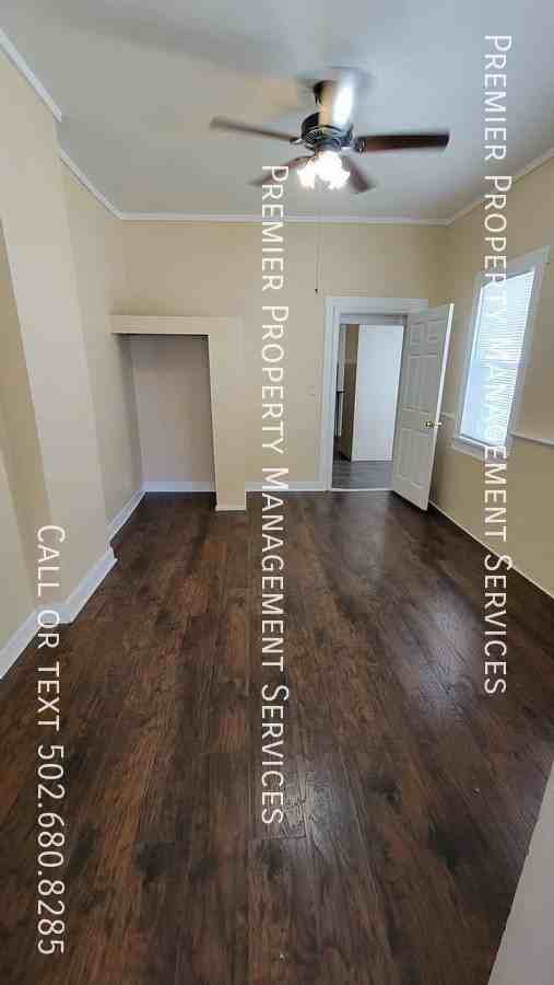 1031 E Washington St - Photo 3 of 10