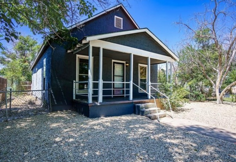131 Jewell Ave - Photo 2 of 10