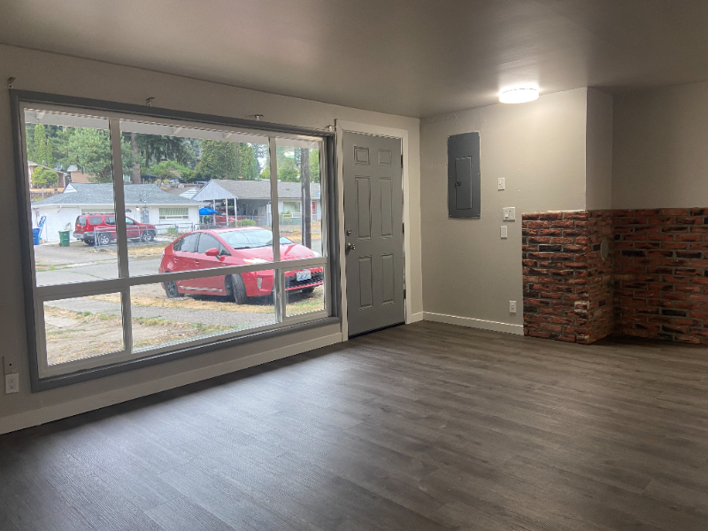 3507 Ne 7th Pl - Photo 3 of 10