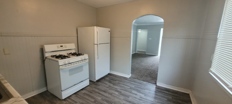 1785 Tecumseh St - Photo 5 of 15