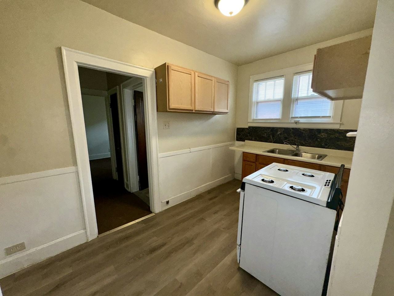 2681 Pasadena Street, Unit 3 upper - Photo 2 of 6