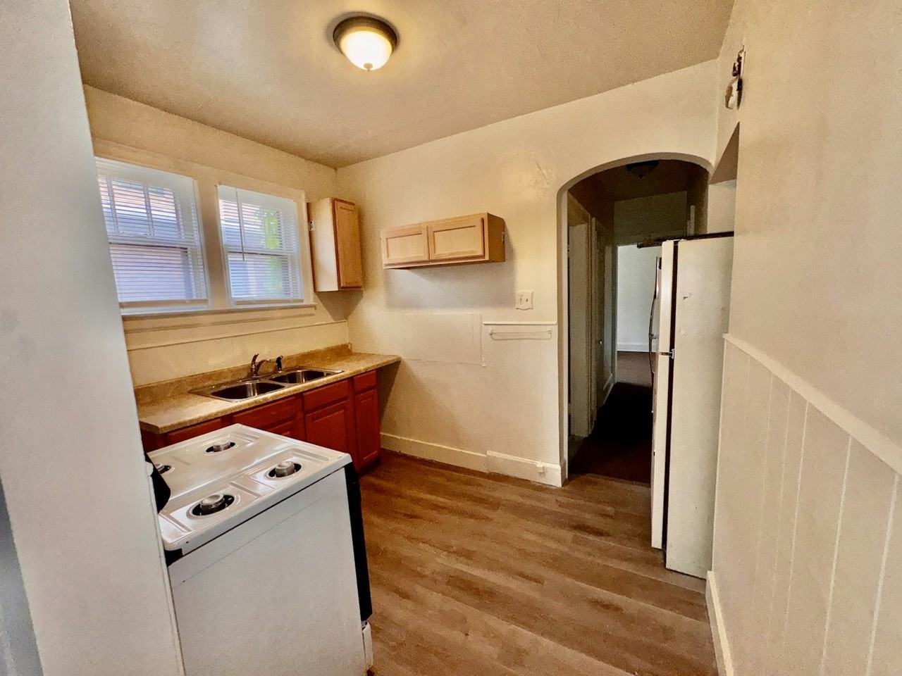 2681 Pasadena Street, Unit 2 upper - Photo 7 of 9