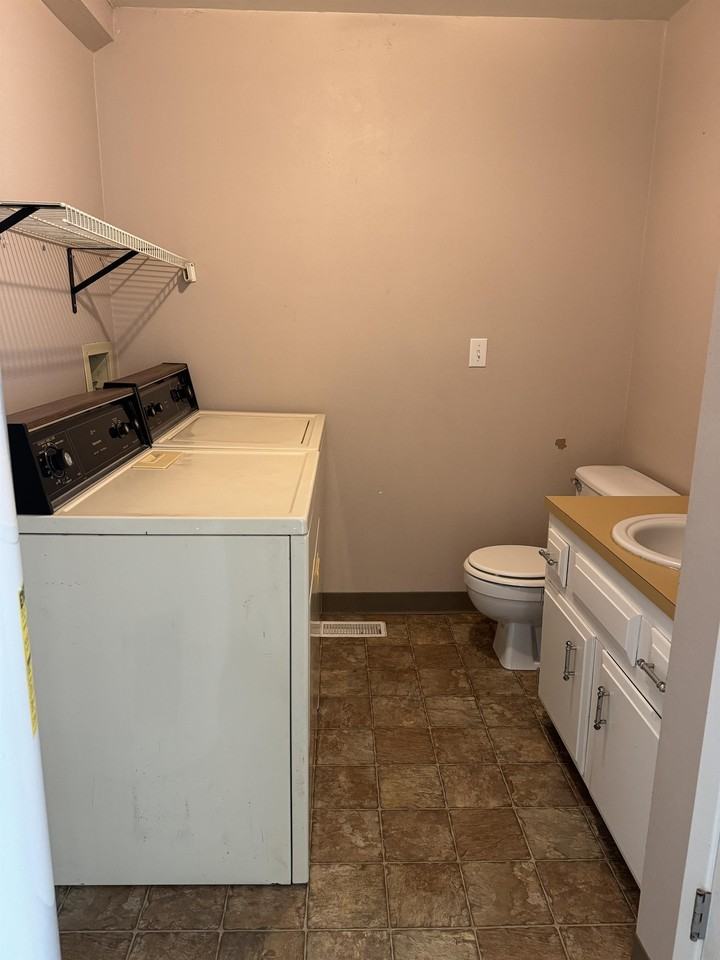 1642 E 4th N #1 - Photo 6 of 23