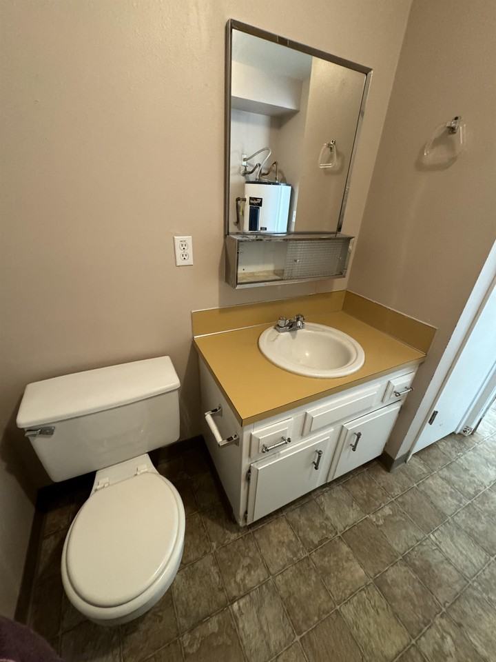 1642 E 4th N #1 - Photo 7 of 23