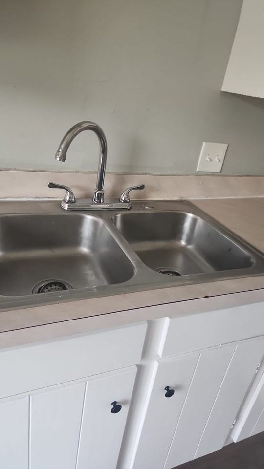 1818 E 42nd St #1818 - Photo 5 of 22