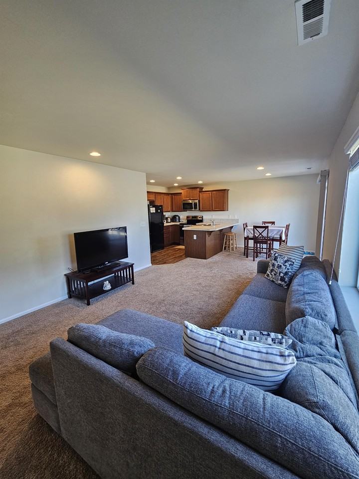 2417 Fiddleback St Ne #1 - Photo 6 of 25