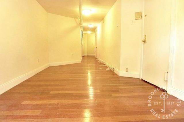 42 Hicks St - Photo 3 of 6