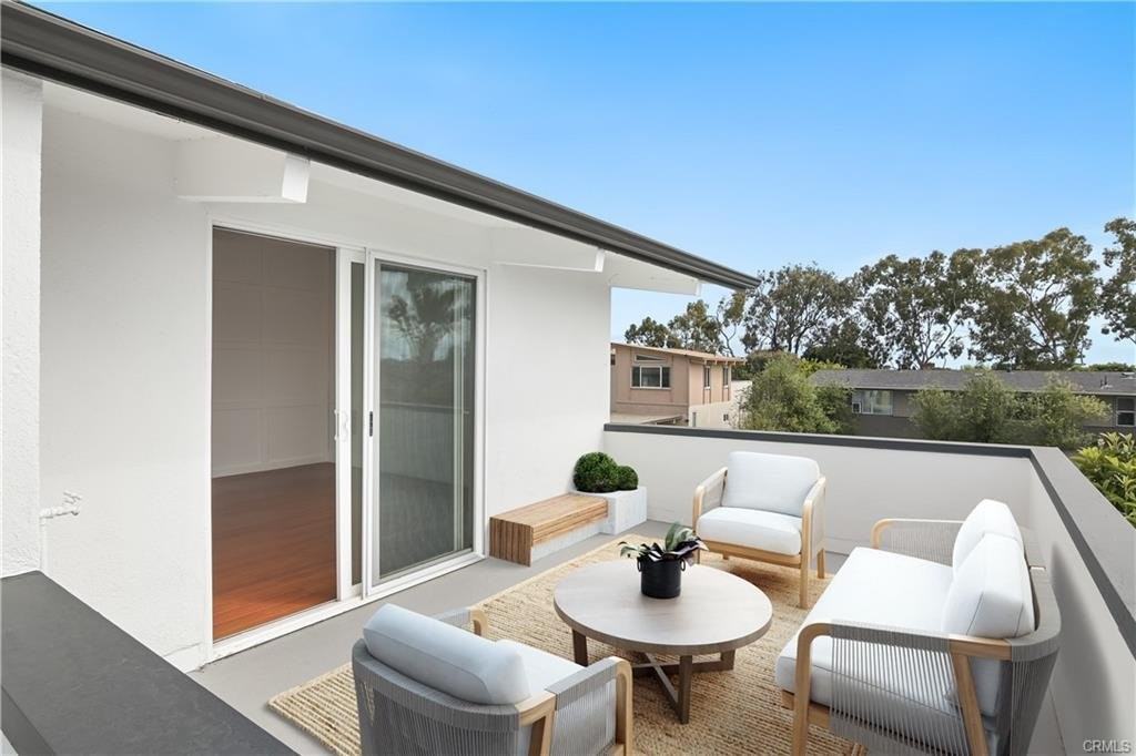 436 Seaward Rd - Photo 3 of 8