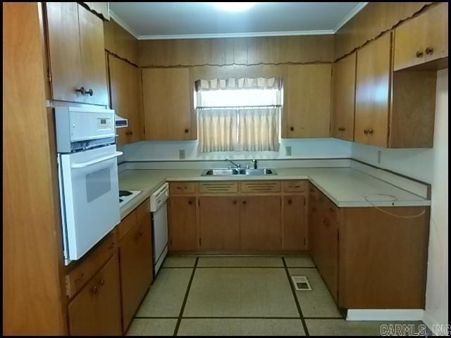 6601 Bluebird Dr - Photo 4 of 19