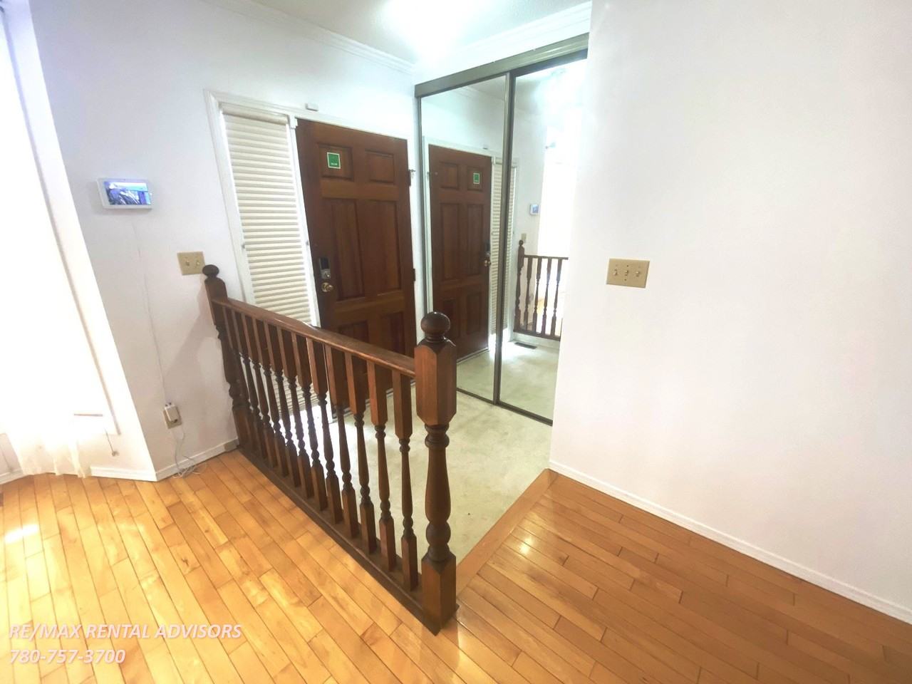 15726 111 St Nw - Photo 3 of 22